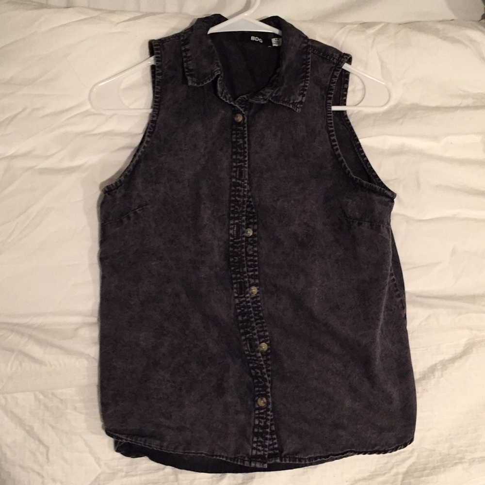 Black sleeveless button down BDG-Urban Outfitters